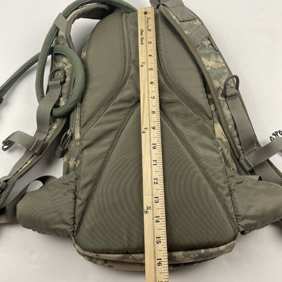 Camelbak Maximum Gear Digital Camo Hydration Backpack With Bladder Hiking Bag - Picture 3 of 14